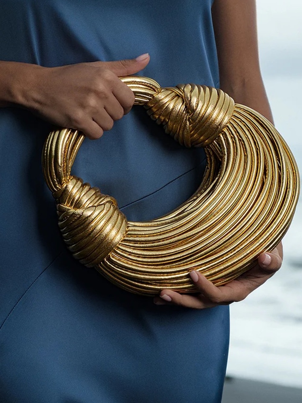 LIKE NEW Gorgeous Gold Knot Handle Clutch Bag - Picture 12 of 14